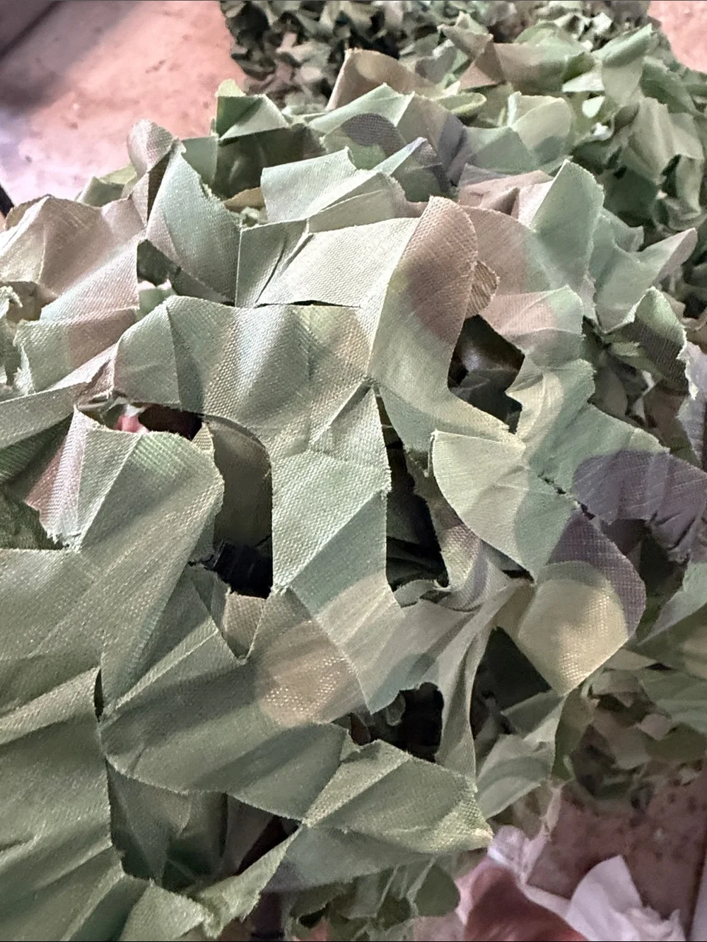Green Camouflage Netting - bucket full great for backdrops/costumes/floats